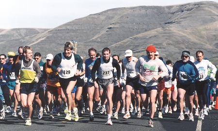 Start of the 1999 Snake River Canyon Half Marathon!